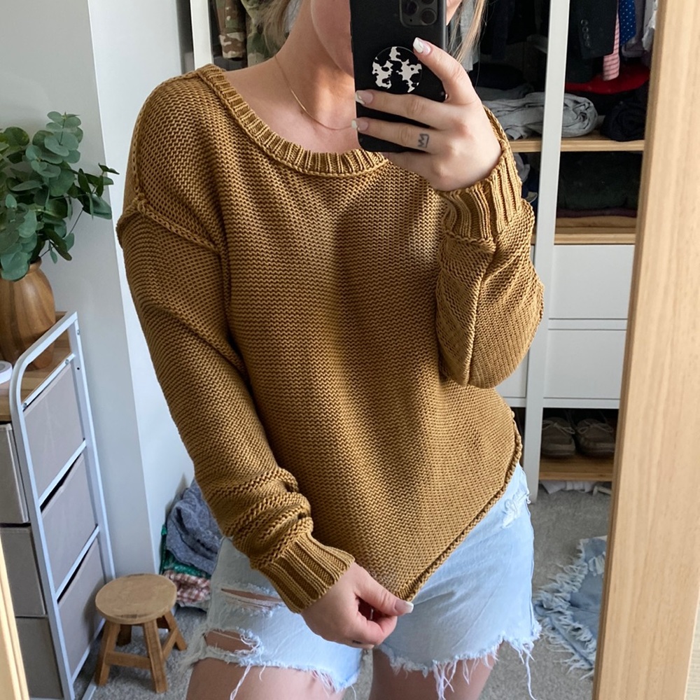 Lightweight crop sweater